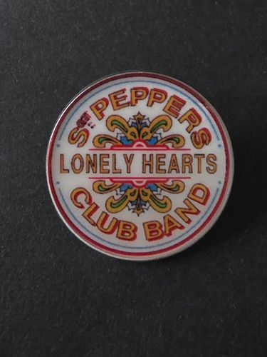 The beatles pin badge - the,