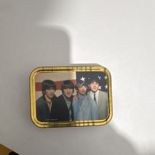 The beatles group photo pin - group,