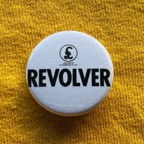 The beatles revolver 25mm pin - the,