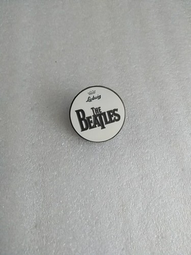 The beatles pin badge - the,